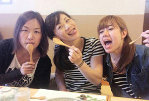 昼食は料理コンテスト